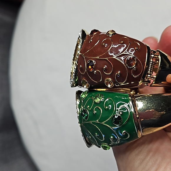 Not Available - Picture 3 of 8